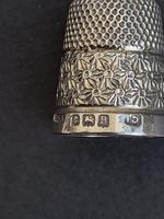 Small Birmingham Hallmarked Silver Thimble (3 of 4)