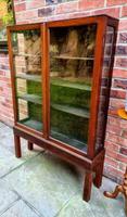Antique Mahogany Wood Quarter Sawn Curio Display Cabinet with Double Doors c.1910 (4 of 5) Antique Mahogany Wood Quarter Sawn Curio Display Cabinet with Double Doors c.1910 (4 of 5)