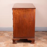 Mahogany Kneehole Desk With Brushing Slide (3 of 17) Mahogany Kneehole Desk With Brushing Slide (3 of 17)