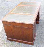1960s Large Bevan and Funnell Mahogany Pedestal Desk with Green Leather on Top (4 of 4) 1960s Large Bevan and Funnell Mahogany Pedestal Desk with Green Leather on Top (4 of 4)