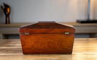 Early Victorian Rosewood Tea Caddy c.1840 (4 of 8) Early Victorian Rosewood Tea Caddy c.1840 (4 of 8)
