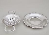 George VI Silver Tea Strainer & Stand by E. J. Houlston, Birmingham 1944 (3 of 4) George VI Silver Tea Strainer & Stand by E. J. Houlston, Birmingham 1944 (3 of 4)