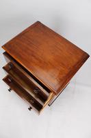 Small Victorian Mahogany Chest of Drawers / Commode (9 of 13) Small Victorian Mahogany Chest of Drawers / Commode (9 of 13)