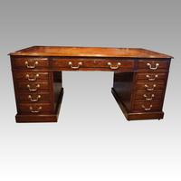 Edwardian Mahogany Large Pedestal Desk (6 of 13) Edwardian Mahogany Large Pedestal Desk (6 of 13)