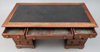 Victorian Oak Kneehole Desk (5 of 6) Victorian Oak Kneehole Desk (5 of 6)