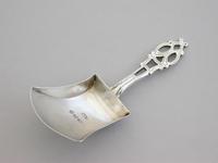 Victorian Silver Caddy Spoon With Gothic Style Pierced Handle by Hilliard & Thomason, Birmingham 1886 (5 of 9) Victorian Silver Caddy Spoon With Gothic Style Pierced Handle by Hilliard & Thomason, Birmingham 1886 (5 of 9)