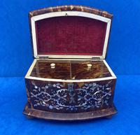 Victorian Tortoiseshell Tea Caddy with Mother of Pearl Inlay (4 of 20) Victorian Tortoiseshell Tea Caddy with Mother of Pearl Inlay (4 of 20)