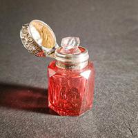 Edwardian Silver Mounted Scent Bottle (3 of 4) Edwardian Silver Mounted Scent Bottle (3 of 4)