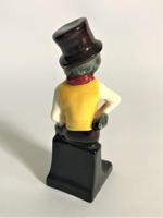 Vintage Royal Doulton Dickens Figure (4 of 5) Vintage Royal Doulton Dickens Figure (4 of 5)