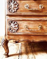 French Antique Style Oak Chest of Drawers / Drawers / Commode (3 of 5) French Antique Style Oak Chest of Drawers / Drawers / Commode (3 of 5)