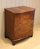 Mahogany Bow Front Chest of Drawers c.1920 (2 of 11) Mahogany Bow Front Chest of Drawers c.1920 (2 of 11)