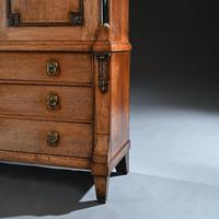 Late 18th Century Neoclassical Dutch Oak Linen Press of Wonderful Colour (4 of 6) Late 18th Century Neoclassical Dutch Oak Linen Press of Wonderful Colour (4 of 6)