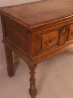 Late 17th / Early 18th Century Dresser Base (4 of 10) Late 17th / Early 18th Century Dresser Base (4 of 10)