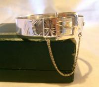 Vintage Sterling Silver Buckle Bangle 1976 Original Box 7" Length 24.4 Grams (6 of 12) Vintage Sterling Silver Buckle Bangle 1976 Original Box 7" Length 24.4 Grams (6 of 12)