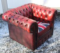 1960s Chesterfield Red Leather Tub Chair with Union Jack on Seat (3 of 3) 1960s Chesterfield Red Leather Tub Chair with Union Jack on Seat (3 of 3)