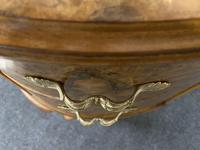 Queen Anne Burr Walnut Kidney Dressing Table (13 of 17) Queen Anne Burr Walnut Kidney Dressing Table (13 of 17)