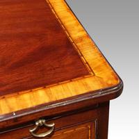 George III Inlaid Kneehole Desk (8 of 17) George III Inlaid Kneehole Desk (8 of 17)