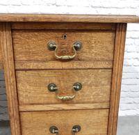 19th Century Oak Pedestal Desk (8 of 8) 19th Century Oak Pedestal Desk (8 of 8)