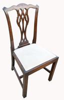 A Set of Six Mahogany Dining Chairs (4 of 4) A Set of Six Mahogany Dining Chairs (4 of 4)