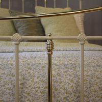 5ft Victorian Antique Bed With Curved Top Rail in Cream (5 of 5) 5ft Victorian Antique Bed With Curved Top Rail in Cream (5 of 5)