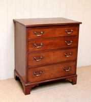 Edwardian Mahogany Chest of Drawers (2 of 9) Edwardian Mahogany Chest of Drawers (2 of 9)