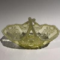 Victorian Davidson Yellow Vaseline Glass Posy Bowl - Lady Chippendale Pattern c.1890 (2 of 6) Victorian Davidson Yellow Vaseline Glass Posy Bowl - Lady Chippendale Pattern c.1890 (2 of 6)