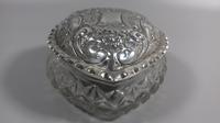 Art Nouveau silver repousse top cut glass heart vanity trinket box jar 1902 (10 of 13) Art Nouveau silver repousse top cut glass heart vanity trinket box jar 1902 (10 of 13)