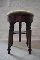 Victorian Mahogany Circular Revolving Piano Stool (6 of 9) Victorian Mahogany Circular Revolving Piano Stool (6 of 9)