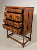 A Handsome Late 17th Century Block Fronted Oak and Mahogany Chest (4 of 5) A Handsome Late 17th Century Block Fronted Oak and Mahogany Chest (4 of 5)