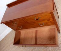 Edwardian Mahogany Chest of Drawers (9 of 9) Edwardian Mahogany Chest of Drawers (9 of 9)