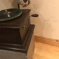 Vintage His Masters Voice Horned Gramophone (2 of 7) Vintage His Masters Voice Horned Gramophone (2 of 7)