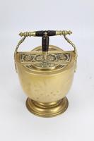 Victorian Brass Helmet Coal Scuttle (3 of 13) Victorian Brass Helmet Coal Scuttle (3 of 13)