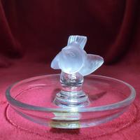 Lalique "Sparrow" Ring Dish in Clear & Frosted Glass with Original Label (8 of 9) Lalique "Sparrow" Ring Dish in Clear & Frosted Glass with Original Label (8 of 9)