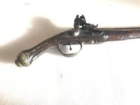 Flintlock pistol 1760’s Continental (4 of 32) Flintlock pistol 1760’s Continental (4 of 32)