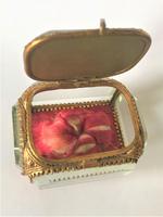 European Glass & Ormolu Scenic Trinket Box (5 of 7) European Glass & Ormolu Scenic Trinket Box (5 of 7)