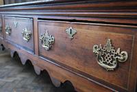 Rare Georgian four drawer dresser base. (6 of 13) Rare Georgian four drawer dresser base. (6 of 13)