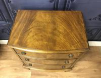 Bow Front Mahogany Chest of Drawers (5 of 8) Bow Front Mahogany Chest of Drawers (5 of 8)