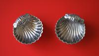 Pair of Antique Miniature Silver Plated Clam Shell Salt Servers & Spoons (3 of 6) Pair of Antique Miniature Silver Plated Clam Shell Salt Servers & Spoons (3 of 6)