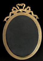 Victorian Gilt Brass Oval Easel Photo Frame (2 of 5) Victorian Gilt Brass Oval Easel Photo Frame (2 of 5)