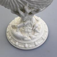 Royal Worcester : Novelty Blanc de Chine Type Porcelain Nautilus Shell Porcelain Vase C.1959 (5 of 9) Royal Worcester : Novelty Blanc de Chine Type Porcelain Nautilus Shell Porcelain Vase C.1959 (5 of 9)