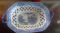 Antique Davenport Pottery Pearlware Latticed Worked Chestnut Basket (7 of 7) Antique Davenport Pottery Pearlware Latticed Worked Chestnut Basket (7 of 7)