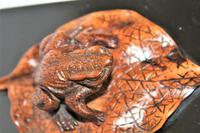 Charming & Well Carved Japanese Boxwood Paper Weight Depicting a Frog (7 of 8) Charming & Well Carved Japanese Boxwood Paper Weight Depicting a Frog (7 of 8)
