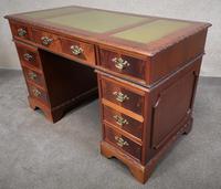 Reproduction Carved Mahogany Kneehole Pedestal Desk (3 of 11) Reproduction Carved Mahogany Kneehole Pedestal Desk (3 of 11)