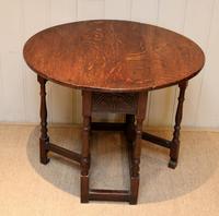 Small Oak Drop Leaf Table c.1920 (3 of 8) Small Oak Drop Leaf Table c.1920 (3 of 8)