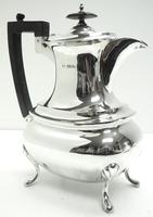 Impressive 5 Piece Silver Tea & Coffee Set Walker & Hall Sheffield 1917 (16 of 17) Impressive 5 Piece Silver Tea & Coffee Set Walker & Hall Sheffield 1917 (16 of 17)