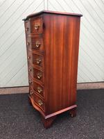 Serpentine Mahogany Slim Chest Drawers (4 of 8) Serpentine Mahogany Slim Chest Drawers (4 of 8)