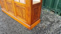 Reprodux bevan funnell yew wood display cabinet (4 of 8) Reprodux bevan funnell yew wood display cabinet (4 of 8)
