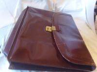 Vintage Omega Watches Official Document Wallet 1970s Large Burgundy Leatherette (6 of 6) Vintage Omega Watches Official Document Wallet 1970s Large Burgundy Leatherette (6 of 6)