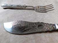 19th Century Martin Hall & Co Silver Plate Fish Servers (8 of 11) 19th Century Martin Hall & Co Silver Plate Fish Servers (8 of 11)