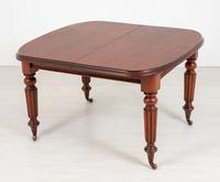 An Early Victorian Mahogany Extending Dining Table (10 of 10) An Early Victorian Mahogany Extending Dining Table (10 of 10)